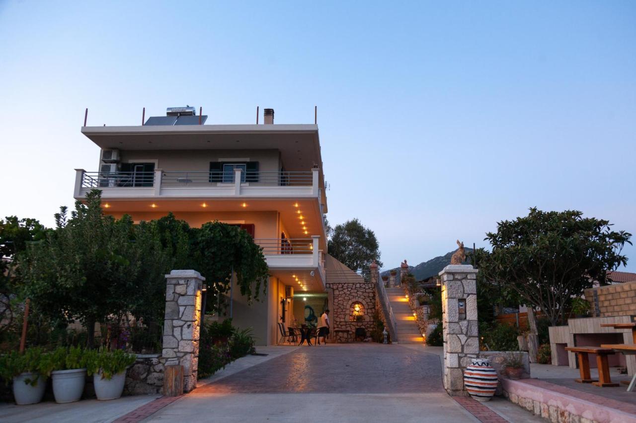 Tsoutsis Apartments Marandokhórion Rom bilde